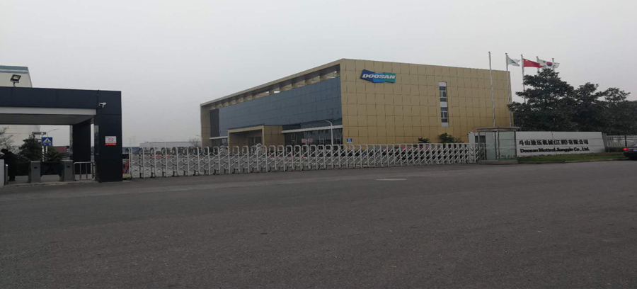 工廠、商務大樓、工業園區、私人企業、電影院、銀行、政府機關、學校、酒店娛樂場所等清潔外包服務