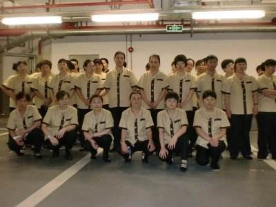 工廠、商務(wù)大樓、工業(yè)園區(qū)、私人企業(yè)、電影院、銀行、政府機(jī)關(guān)、學(xué)校、酒店娛樂(lè)場(chǎng)所等清潔外包服務(wù)