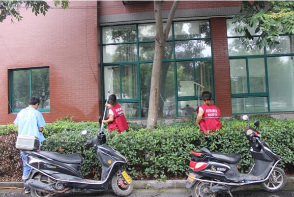 開荒保潔.jpg 開荒保潔.jpg