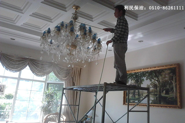 水晶燈清洗3.jpg 水晶燈清洗3.jpg